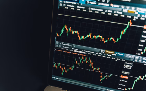 Plateforme de trading factice présentée à une victime de faux courtier